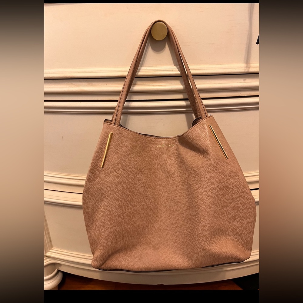 VINCE CAMUTO | Ike pebbled leather bag
